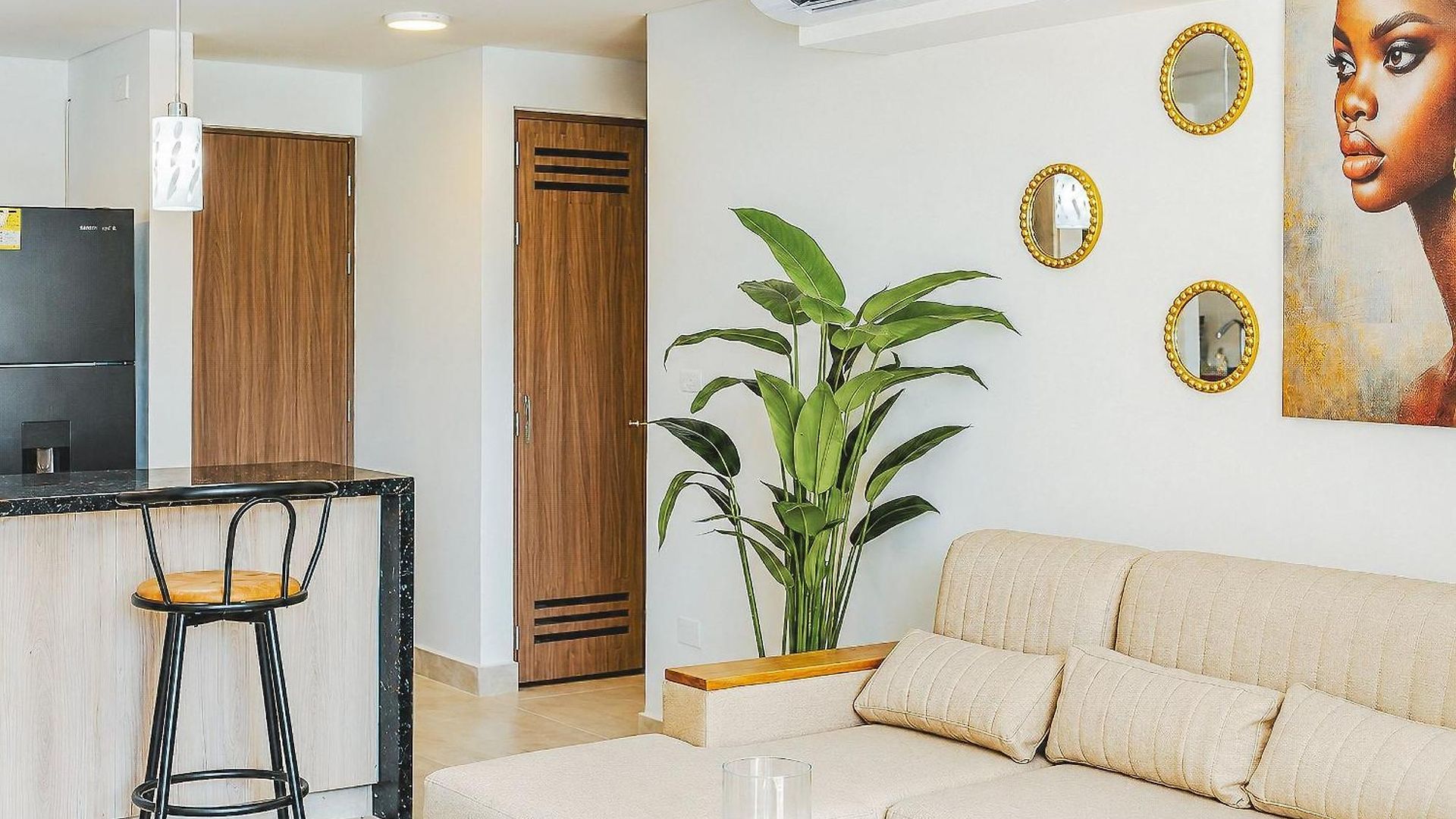 Apartamento Moderno En Serena Del Mar Con Balcón. Ideal Familias Y Grupos