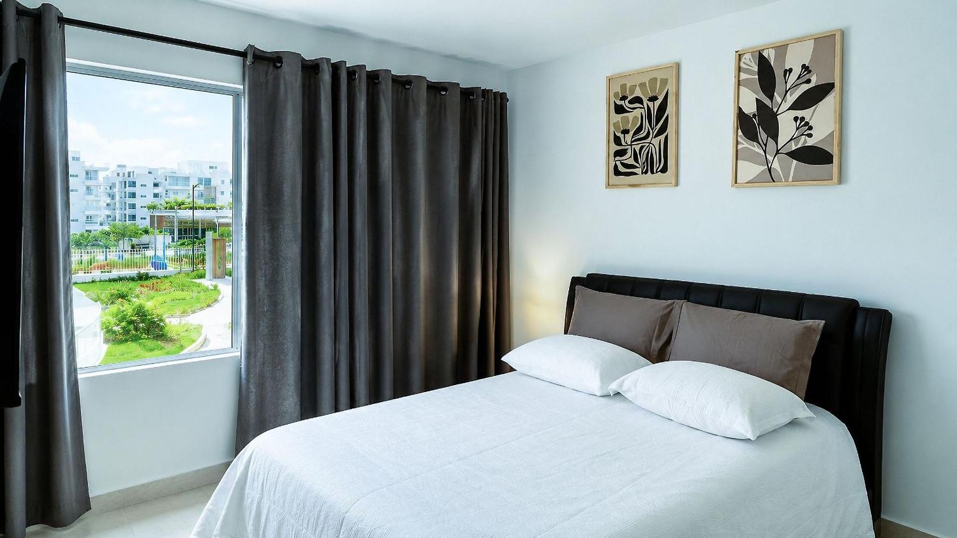 Apartamento Moderno En Serena Del Mar Con Balcón. Ideal Familias Y Grupos *