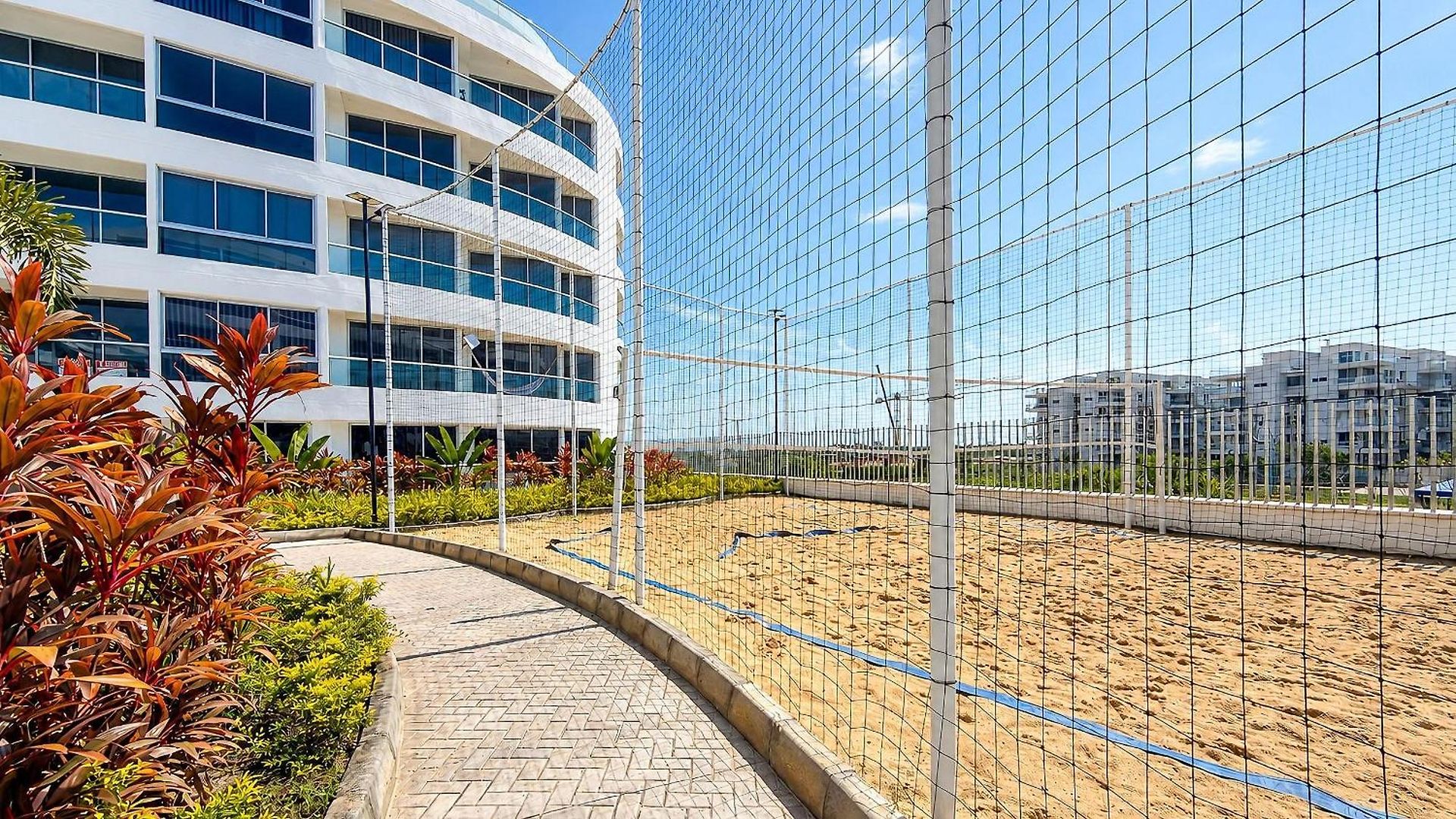 Moderno En Serena Del Mar Con Balcón. Ideal Familias Y Grupos Apartamento *
