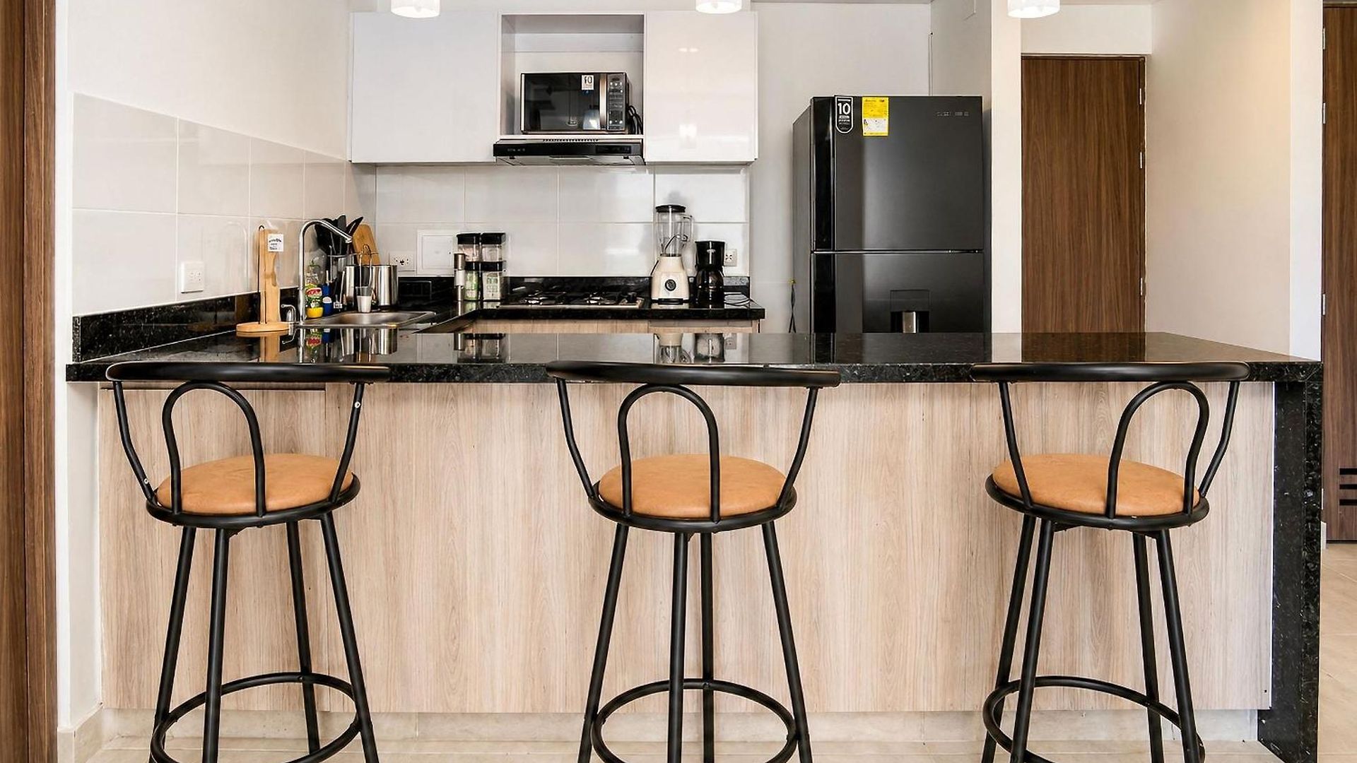 Moderno En Serena Del Mar Con Balcón. Ideal Familias Y Grupos * Cartagena