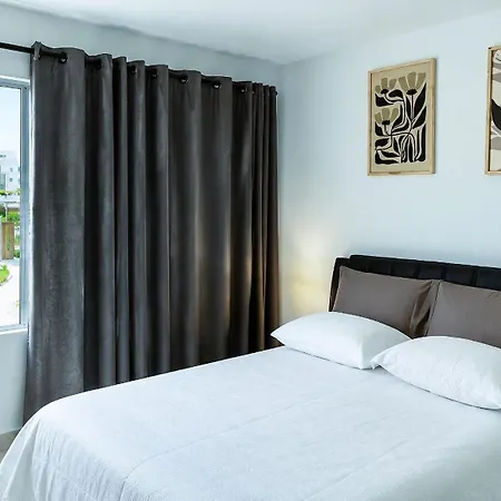 Apartamento Moderno En Serena Del Mar Con Balcón. Ideal Familias Y Grupos *
