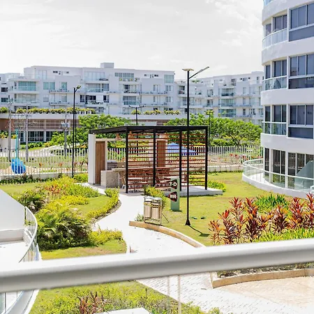 Apartamento Moderno En Serena Del Mar Con Balcón. Ideal Familias Y Grupos